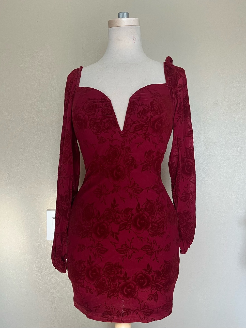 Windsor Wine Red Long-Sleeve Floral Lace Bodycon Dress